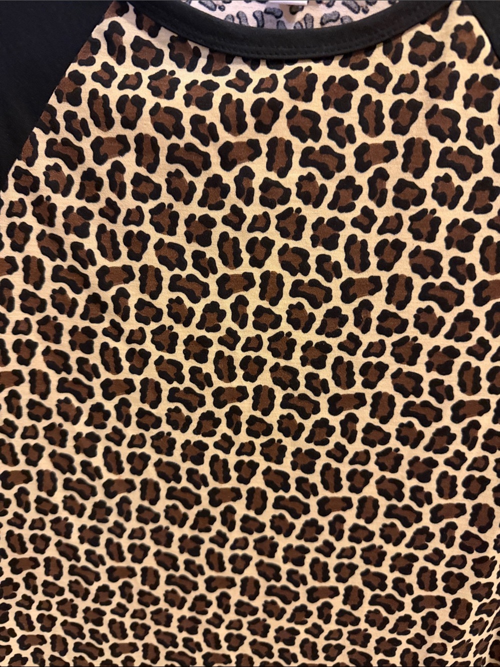 LuLaRoe Black Raglan Tee with Leopard Print Front - Picture 3 of 3